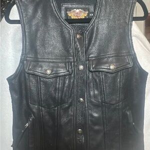 Great USA Made Authentic Harley Davidson Genuine Leather Vest Size Med/W
